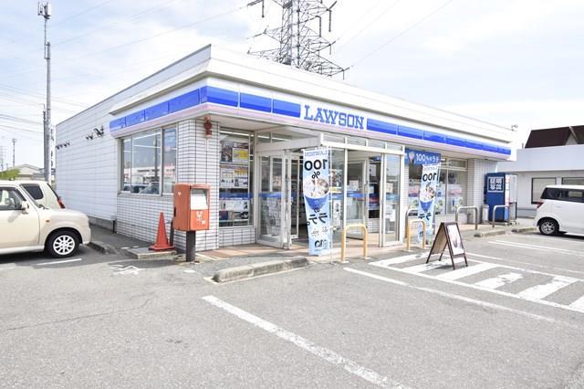 コンビニ　ローソン秋田割山店（コンビニ）まで700m
