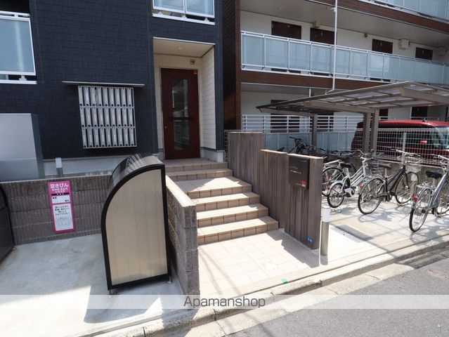 地下鉄鶴舞線 荒畑駅 徒歩2分 3階建 築8年の外観写真