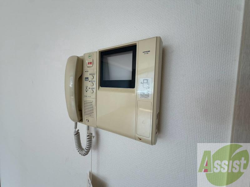 セキュリティ　ＴＶモニター付インターホンです。来客者の顔が見えるので安心！