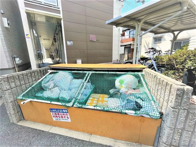 その他　ダストボックスが敷地内にございます