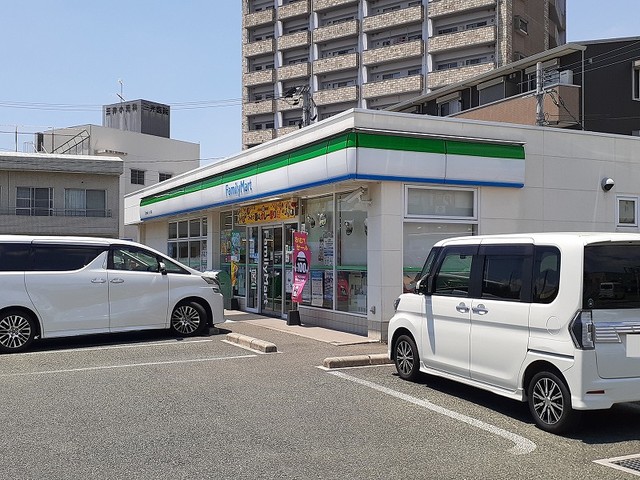 コンビニ　ファミリーマート尾ノ上４丁目店（コンビニ）まで650m