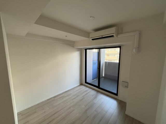 S-RESIDENCE新大阪WESTの居間写真