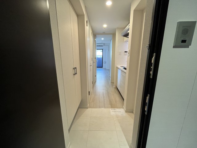 S-RESIDENCE新大阪WESTの玄関写真