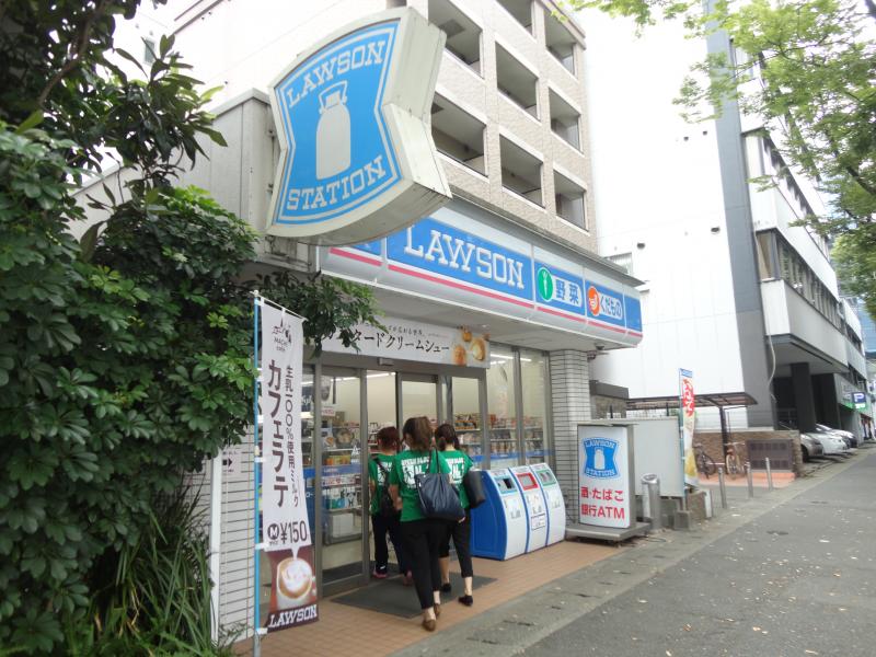 コンビニ　ローソン博多駅南1丁目店（コンビニ）まで138m