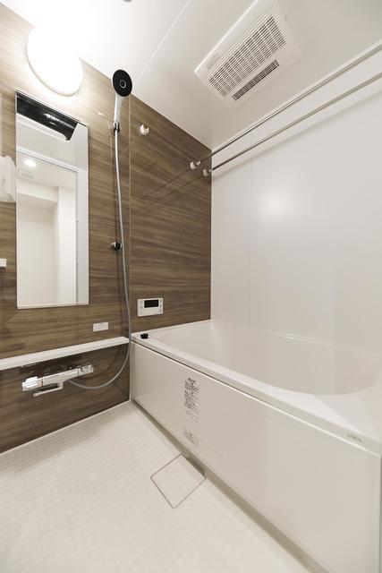 バス・シャワールーム　※写真は同タイプ住戸です。
