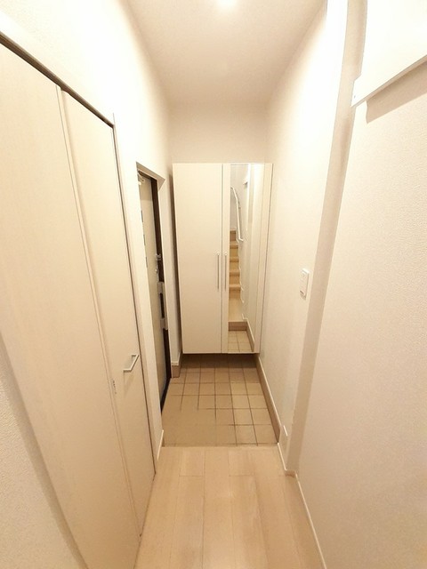 ナリワリ ハッタの玄関写真