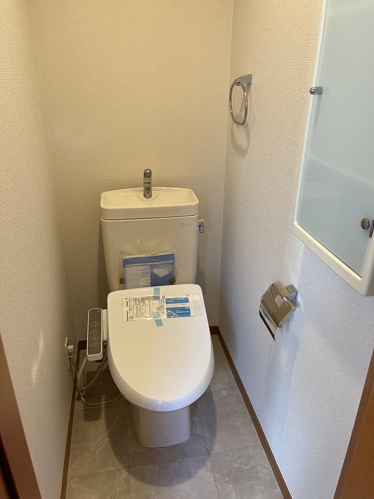 五本木2丁目戸建てのトイレ写真