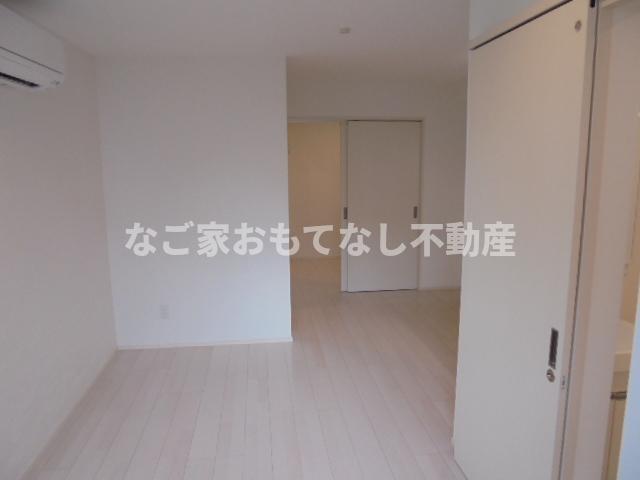 REGALEST COMFORTの居間写真