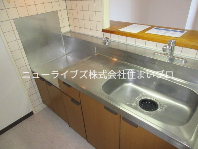 京阪本線 寝屋川市駅 徒歩14分 10階建 築32年のキッチン写真