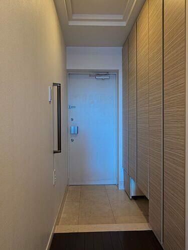 ライオンズタワー仙台青葉の玄関写真