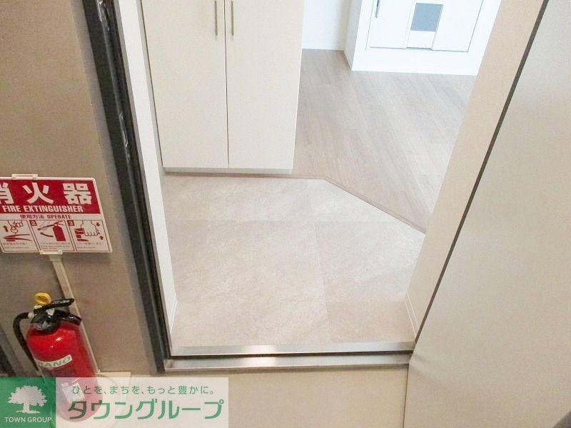 玄関　同間取り別部屋参考写真