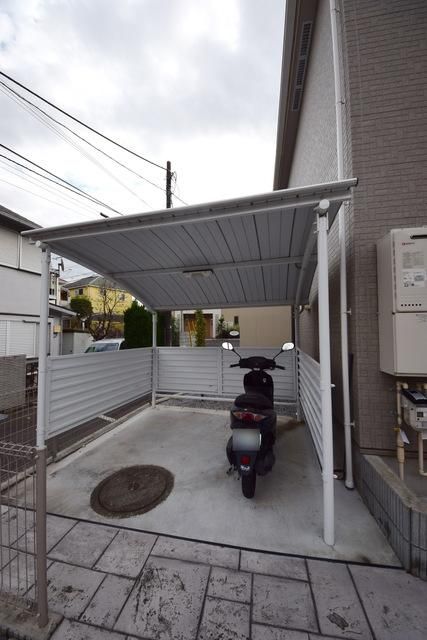 エントランス　★屋根付き駐輪場です★