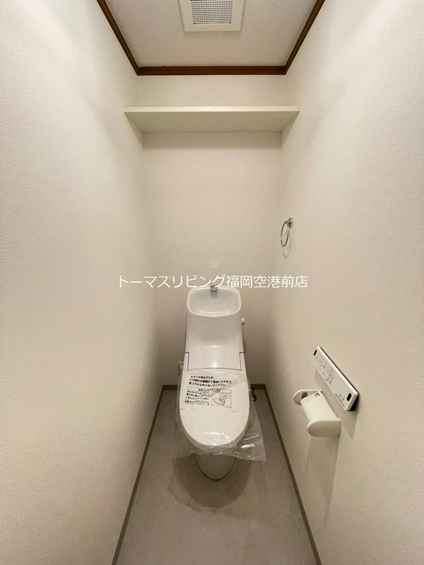 西鉄貝塚線 貝塚駅 徒歩6分 9階建 築31年のトイレ写真