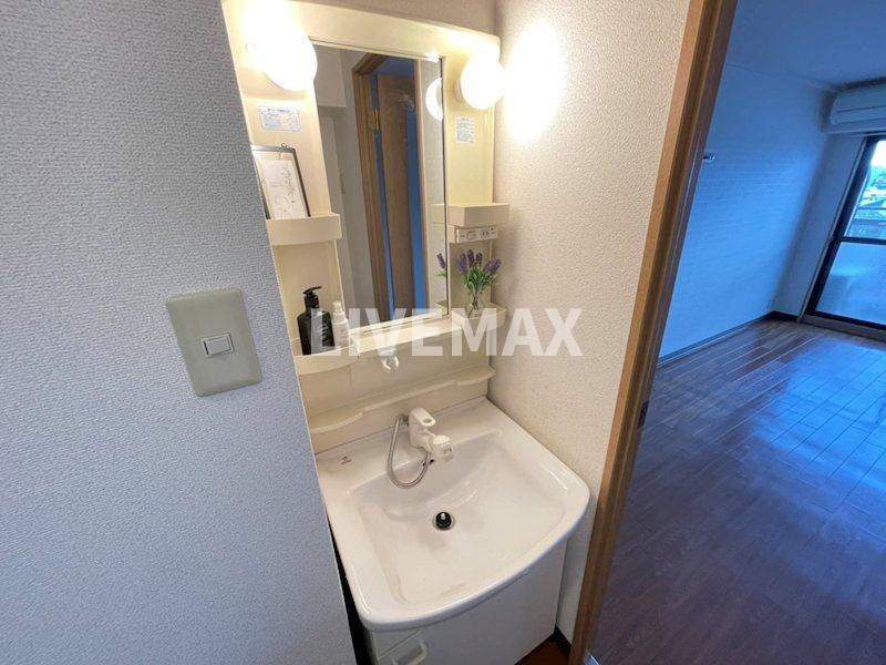 洗面設備　※別部屋のお写真になります