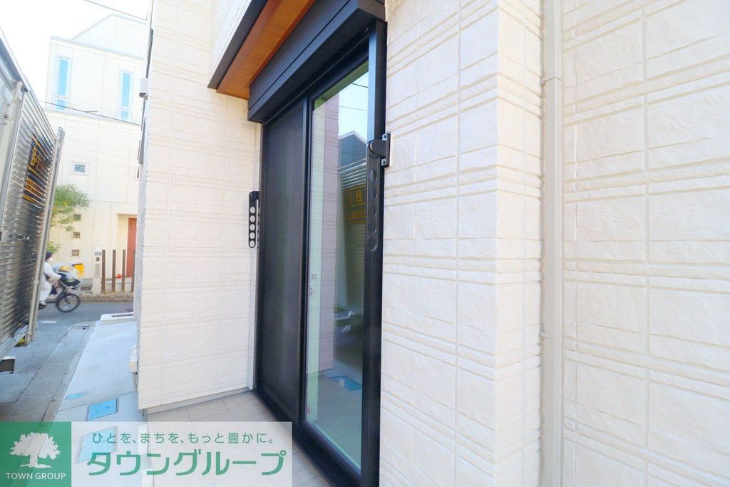 エントランス　エントランス