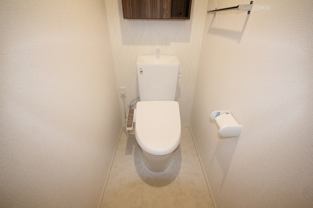 ＪＲ山陽本線 東福山駅 徒歩45分 2階建 築3年のトイレ写真