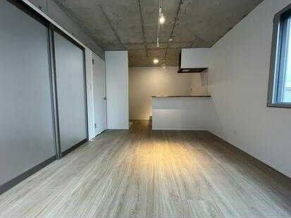 M Residence常盤の居間写真