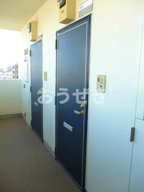 玄関　同物件別部屋参考写真