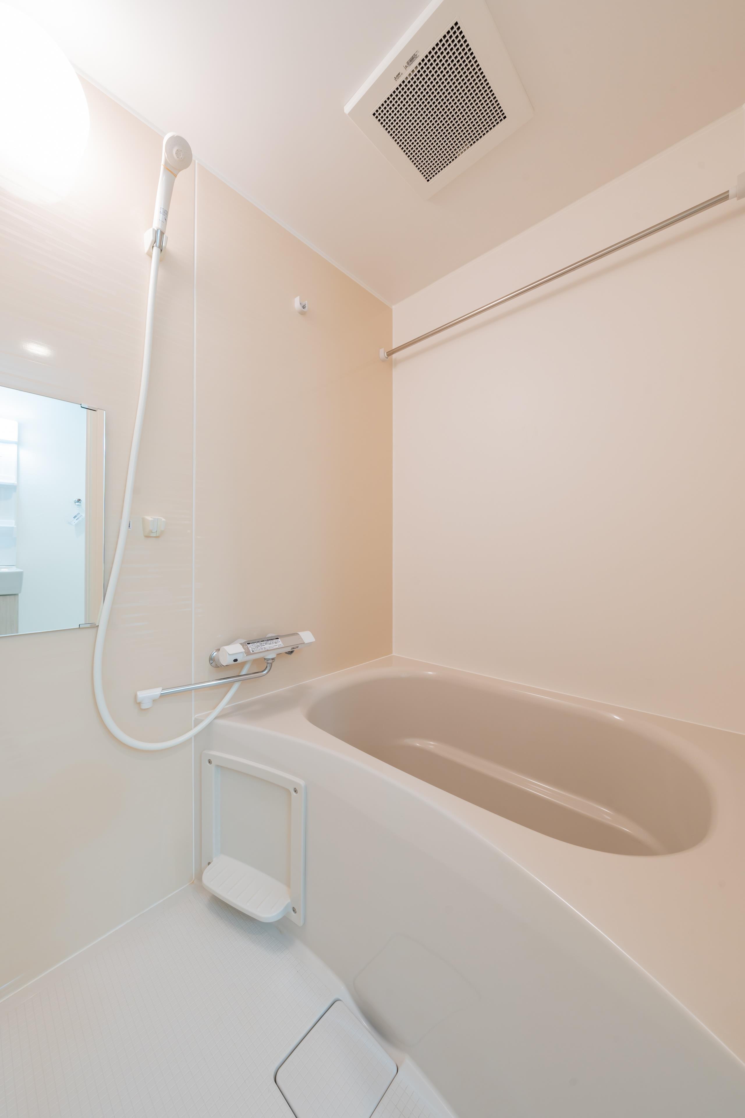 バス・シャワールーム　同じ弊社建築のイメージ写真になります。