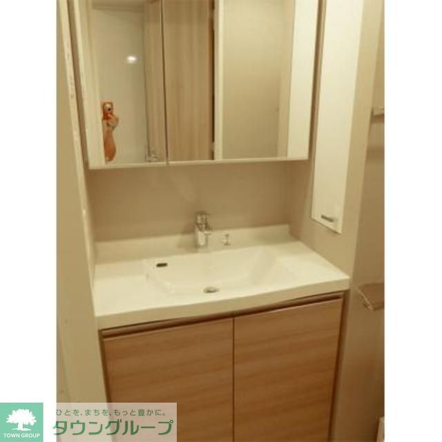 洗面設備　※写真は同タイプ住戸です。