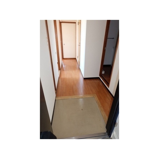 East side 719の玄関写真