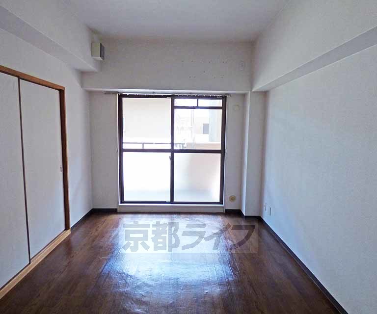 居室・リビング　広いお部屋です