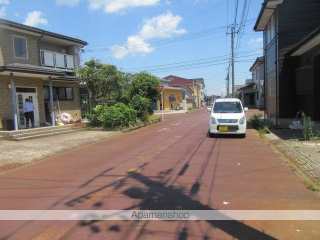 その他　前面道路（その他）まで0m