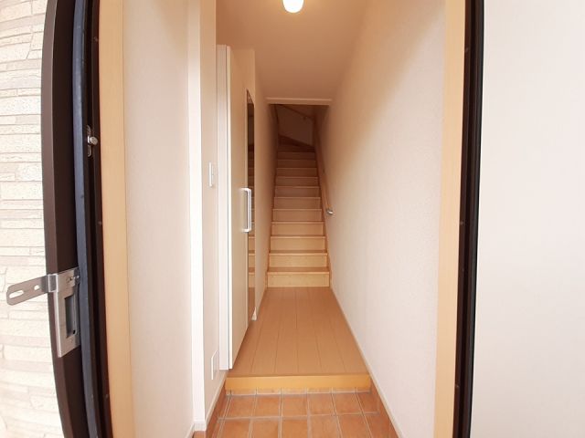 ＪＲ奥羽本線 赤湯駅 徒歩2分 2階建 築15年の玄関写真