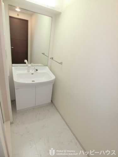 洗面設備　他の部屋の内観写真です。