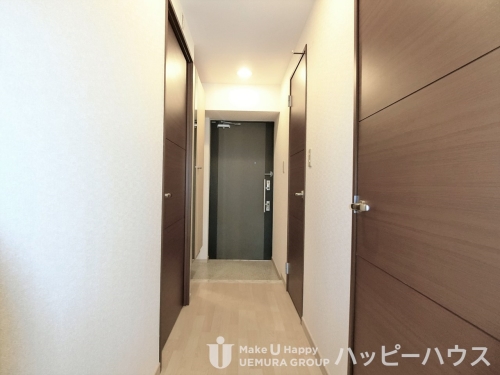玄関　他の部屋の内観写真です。
