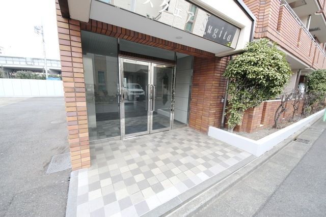 建物外観　タウンハウジング仙川店まで♪