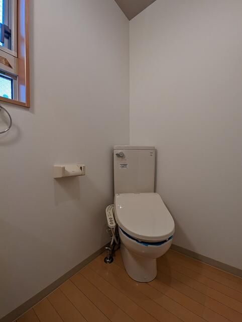 ＪＲ山手線 池袋駅 徒歩20分 3階建 築18年のトイレ写真