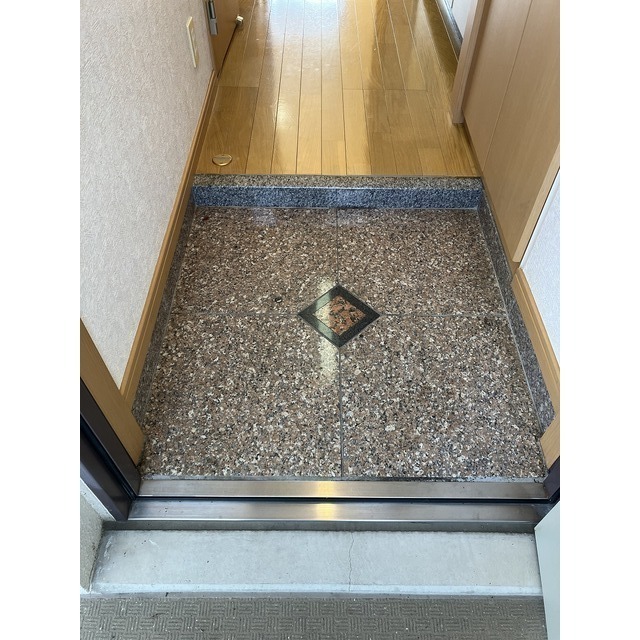玄関　別部屋のお写真です。
