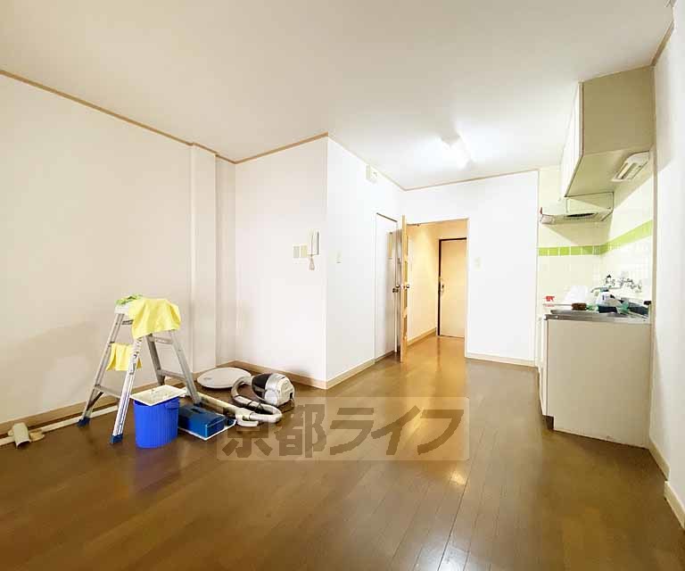 居室・リビング　落ち着いた雰囲気のお部屋です