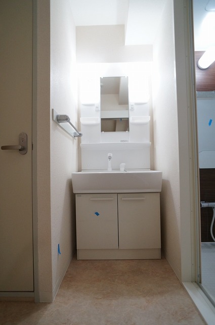 洗面設備　参考写真（同建物別部屋のものです）