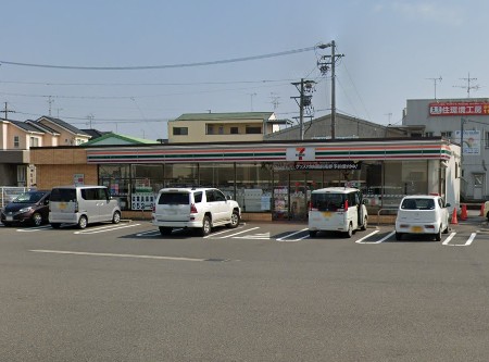 コンビニ　セブンイレブン 名古屋草平町店（コンビニ）まで541m