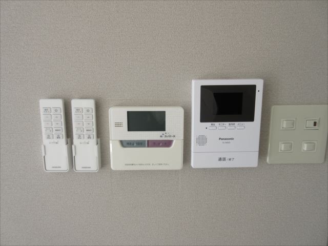 セキュリティ　TVドアホン&給湯リモコン