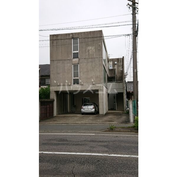 岐阜市城東通のマンションの建物外観