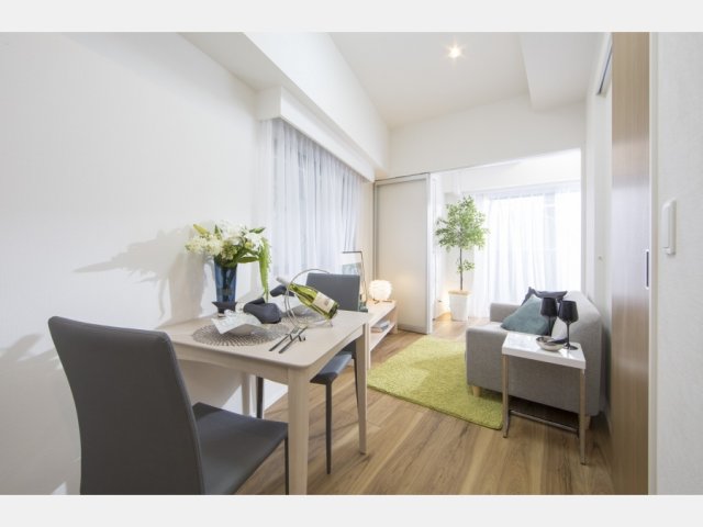 居室・リビング　モデルルームです・家具小物類はつきません