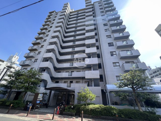 大阪市城東区関目のマンションの建物外観