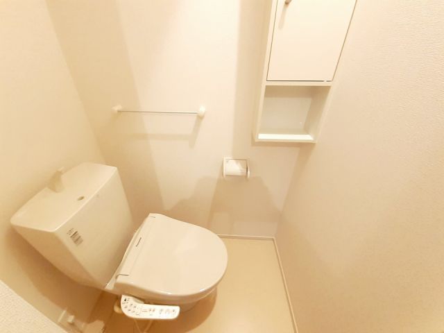 【名取市美田園のアパートのトイレ】