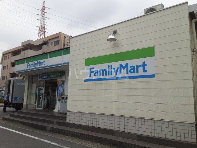 コンビニ　ファミリーマート赤池駅前店（コンビニ）まで1022m