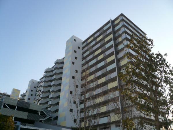 【レジデンシャルスクエアの建物外観】