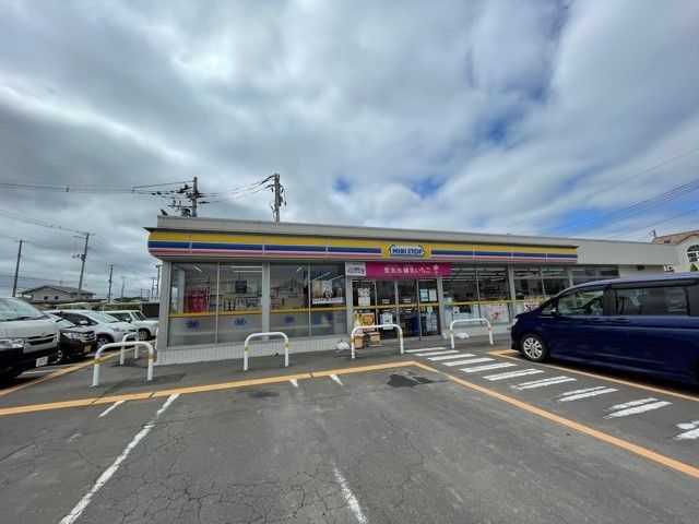 【角田市角田のアパートのコンビニ】