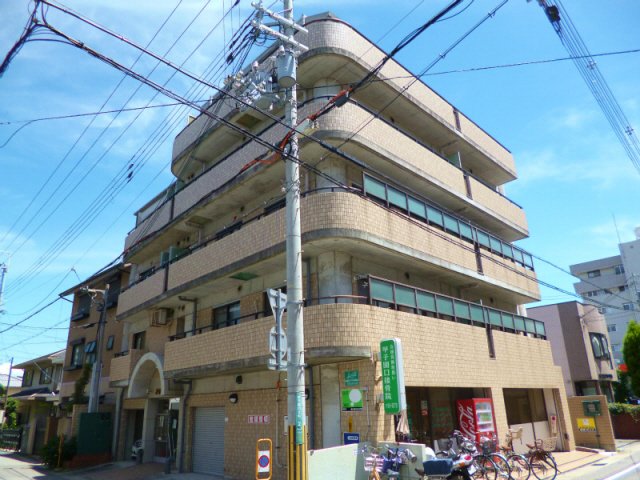 西宮市甲子園口北町のマンションの建物外観