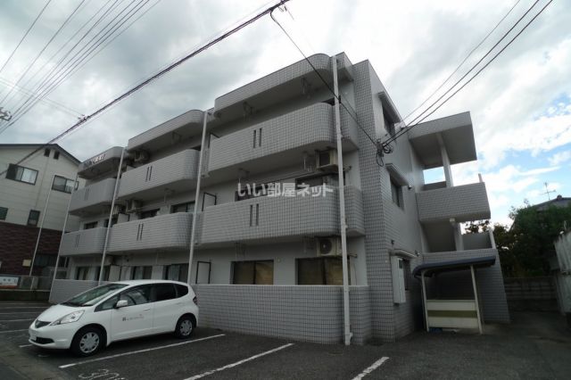 深谷市上柴町西のマンションの建物外観