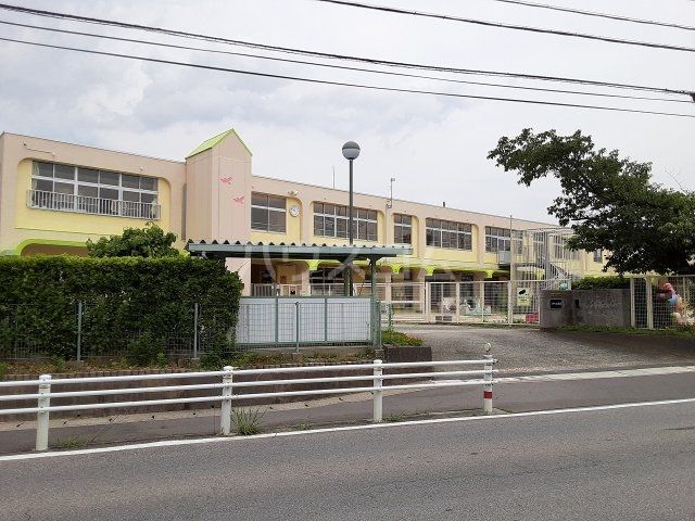 【知立市谷田町本林のアパートの幼稚園・保育園】