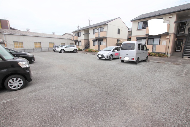 駐車場　敷地内駐車場