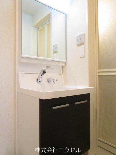 洗面設備　独立洗面台です。