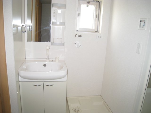 洗面設備　同物件別室です。